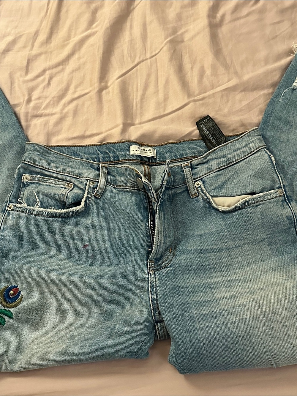 Zara Worn/Distressed Embroidered Floral Skinny Jeans - Picture 3 of 8